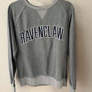 Universal Studios Harry Potter Ravenclaw Crewneck Sweatshirt